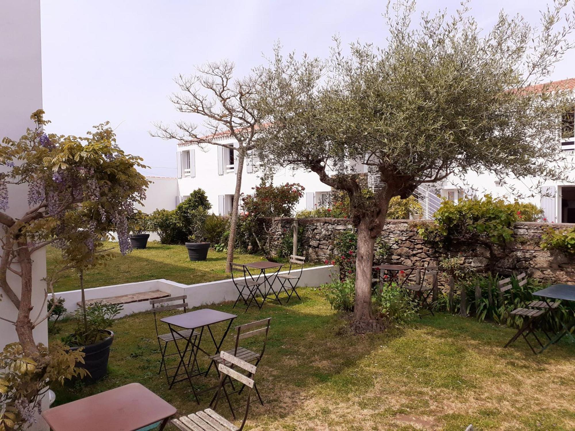 Hotel L'Escale A L'Ile D'Yeu Exterior photo